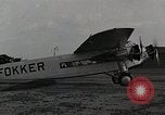 Standbild Fokker F-10 dreimotorig United States USA, 1928, aus Sekunde 26 historischem Filmmaterial Videoclip 65675027463