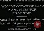 Standbild Fokker F-32 Flugzeuge Teterboro airport New jersey USA, 1928, aus Sekunde 4 historischem Filmmaterial Videoclip 65675027464