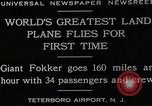 Standbild Fokker F-32 Flugzeuge Teterboro airport New jersey USA, 1928, aus Sekunde 6 historischem Filmmaterial Videoclip 65675027464