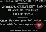 Standbild Fokker F-32 Flugzeuge Teterboro airport New jersey USA, 1928, aus Sekunde 13 historischem Filmmaterial Videoclip 65675027464