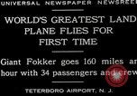 Standbild Fokker F-32 Flugzeuge Teterboro airport New jersey USA, 1928, aus Sekunde 18 historischem Filmmaterial Videoclip 65675027464
