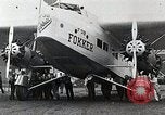 Standbild Männer Teterboro airport New jersey USA, 1928, aus Sekunde 21 historischem Filmmaterial Videoclip 65675027465