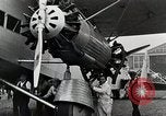 Standbild Männer Teterboro airport New jersey USA, 1928, aus Sekunde 28 historischem Filmmaterial Videoclip 65675027465