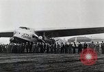 Standbild Männer Teterboro airport New jersey USA, 1928, aus Sekunde 37 historischem Filmmaterial Videoclip 65675027465