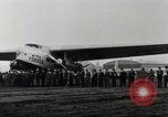Standbild Männer Teterboro airport New jersey USA, 1928, aus Sekunde 38 historischem Filmmaterial Videoclip 65675027465