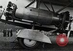 Standbild Männer Teterboro airport New jersey USA, 1928, aus Sekunde 46 historischem Filmmaterial Videoclip 65675027465