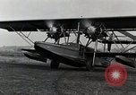 Standbild Piloten United States USA, 1928, aus Sekunde 16 historischem Filmmaterial Videoclip 65675027466