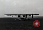 Standbild Piloten United States USA, 1928, aus Sekunde 62 historischem Filmmaterial Videoclip 65675027466