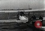 Immagine di Gli uomini United States USA, 1928, secondo 18 filmato di repertorio 65675027473