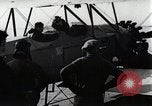 Immagine di Gli uomini United States USA, 1928, secondo 25 filmato di repertorio 65675027473