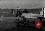 Immagine di Gli uomini United States USA, 1928, secondo 30 filmato di repertorio 65675027473