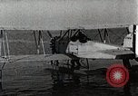 Immagine di Gli uomini United States USA, 1928, secondo 31 filmato di repertorio 65675027473