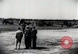 Immagine di Gli uomini Michigan United States USA, 1928, secondo 26 filmato di repertorio 65675027474