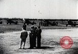 Immagine di Gli uomini Michigan United States USA, 1928, secondo 27 filmato di repertorio 65675027474