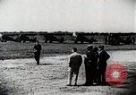 Immagine di Gli uomini Michigan United States USA, 1928, secondo 31 filmato di repertorio 65675027474