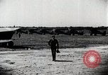 Immagine di Gli uomini Michigan United States USA, 1928, secondo 38 filmato di repertorio 65675027474