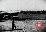 Immagine di Gli uomini Michigan United States USA, 1928, secondo 43 filmato di repertorio 65675027474