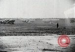 Immagine di Gli uomini Michigan United States USA, 1928, secondo 52 filmato di repertorio 65675027474
