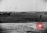 Immagine di Gli uomini Michigan United States USA, 1928, secondo 54 filmato di repertorio 65675027474