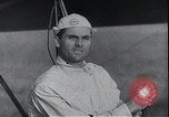 Standbild Pilot Bill Swan Aurora Illinois USA, 1935, aus Sekunde 22 historischem Filmmaterial Videoclip 65675027481