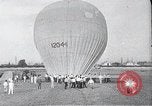 Standbild Pilot Bill Swan Aurora Illinois USA, 1935, aus Sekunde 31 historischem Filmmaterial Videoclip 65675027481
