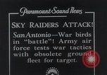 Standbild Piloten der US-Armee San Antonio Texas USA, 1935, aus Sekunde 14 historischem Filmmaterial Videoclip 65675027482