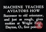 Standbild früher Flugsimulator Dayton Ohio USA, 1935, aus Sekunde 4 historischem Filmmaterial Videoclip 65675027483