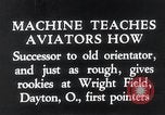 Standbild früher Flugsimulator Dayton Ohio USA, 1935, aus Sekunde 6 historischem Filmmaterial Videoclip 65675027483