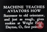 Standbild früher Flugsimulator Dayton Ohio USA, 1935, aus Sekunde 9 historischem Filmmaterial Videoclip 65675027483