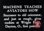 Standbild früher Flugsimulator Dayton Ohio USA, 1935, aus Sekunde 10 historischem Filmmaterial Videoclip 65675027483