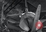 Standbild früher Flugsimulator Dayton Ohio USA, 1935, aus Sekunde 20 historischem Filmmaterial Videoclip 65675027483