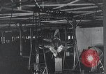 Standbild früher Flugsimulator Dayton Ohio USA, 1935, aus Sekunde 31 historischem Filmmaterial Videoclip 65675027483