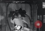 Standbild früher Flugsimulator Dayton Ohio USA, 1935, aus Sekunde 45 historischem Filmmaterial Videoclip 65675027483