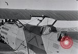 Immagine di O-38 aeroplano Rockwell field California USA, 1935, secondo 10 filmato di repertorio 65675027489