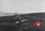 Immagine di Il francese Hotchkiss modello 1914 heavy machine gun Picardia Francia, 1918, secondo 14 filmato di repertorio 65675027492