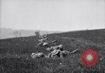 Immagine di Il francese Hotchkiss modello 1914 heavy machine gun Picardia Francia, 1918, secondo 24 filmato di repertorio 65675027492