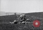 Immagine di Il francese Hotchkiss modello 1914 heavy machine gun Picardia Francia, 1918, secondo 39 filmato di repertorio 65675027492