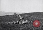Immagine di Il francese Hotchkiss modello 1914 heavy machine gun Picardia Francia, 1918, secondo 55 filmato di repertorio 65675027492