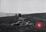 Immagine di Il francese Hotchkiss modello 1914 heavy machine gun Picardia Francia, 1918, secondo 59 filmato di repertorio 65675027492