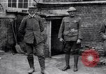 Immagine di Prigionieri di guerra tedeschi Cantigny Francia, 1918, secondo 14 filmato di repertorio 65675027496