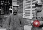 Immagine di Prigionieri di guerra tedeschi Cantigny Francia, 1918, secondo 36 filmato di repertorio 65675027496