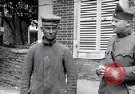 Immagine di Prigionieri di guerra tedeschi Cantigny Francia, 1918, secondo 42 filmato di repertorio 65675027496