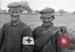 Immagine di Prigionieri di guerra tedeschi Cantigny Francia, 1918, secondo 58 filmato di repertorio 65675027496