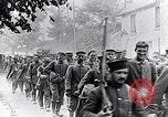 Immagine di Soldati austriaci catturati dalla fanteria francese in Italia Italia, 1916, secondo 26 filmato di repertorio 65675027507