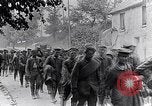 Immagine di Soldati austriaci catturati dalla fanteria francese in Italia Italia, 1916, secondo 29 filmato di repertorio 65675027507