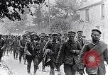 Immagine di Soldati austriaci catturati dalla fanteria francese in Italia Italia, 1916, secondo 30 filmato di repertorio 65675027507