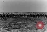 Standbild montiert Französische Kavallerie Frankreich, 1916, aus Sekunde 9 historischem Filmmaterial Videoclip 65675027508
