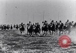 Standbild montiert Französische Kavallerie Frankreich, 1916, aus Sekunde 14 historischem Filmmaterial Videoclip 65675027508