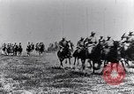 Standbild montiert Französische Kavallerie Frankreich, 1916, aus Sekunde 15 historischem Filmmaterial Videoclip 65675027508