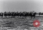 Standbild montiert Französische Kavallerie Frankreich, 1916, aus Sekunde 21 historischem Filmmaterial Videoclip 65675027508